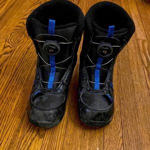 K2 Mini Turbo Junior Snowboarding Boots 2US